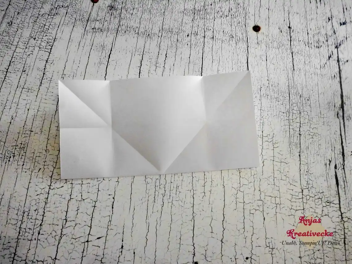 Anleitung Explosionskarte Blatt mittig gefaltet