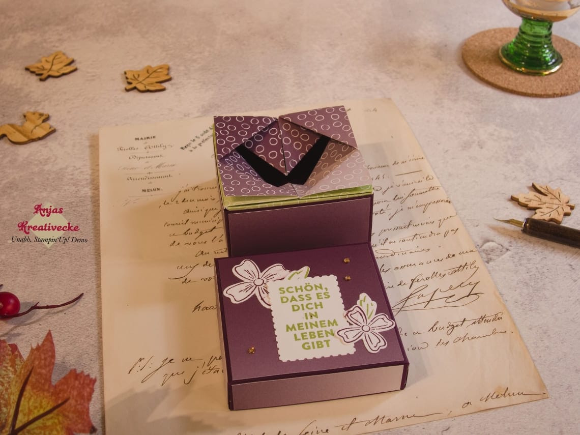 Napkin Fold Box Freundschaftsblueten Box teiloffen