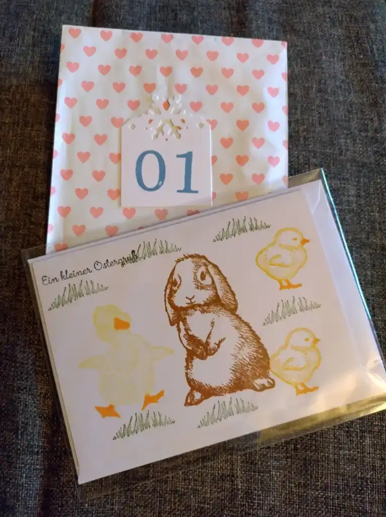 Kreativprojekte Adventskalendertausch Karte mit Osterhase und Küken. Gestaltet von Petra